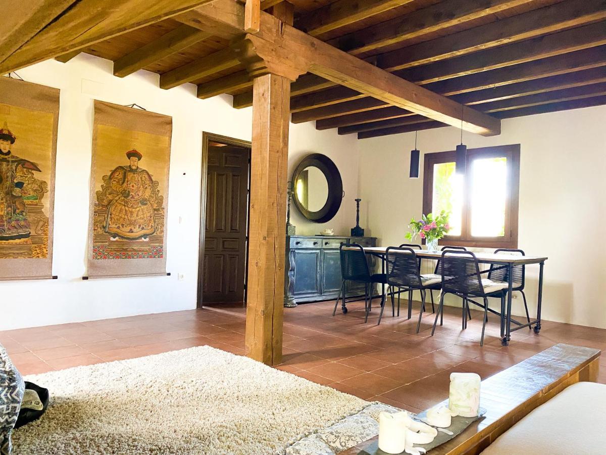 Chalet El Cuento De La Encina. Un Espacio Sentir